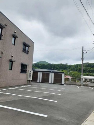 【駐車場】 | Ｐａｖｉｌｉｏｎおおゆ | 駐車場があるので、車を買う予定の方も安心です