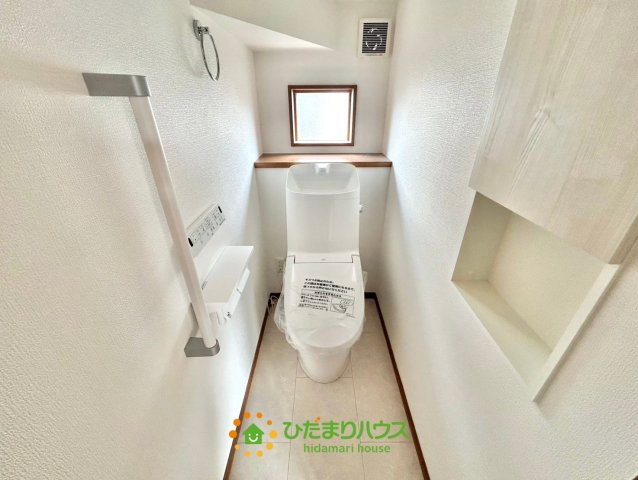 ワイウッドコート加須市下高柳第13期　新築一戸建て　07のトイレ|シンプルでスタイリッシュなトイレでお掃除もラクラク！