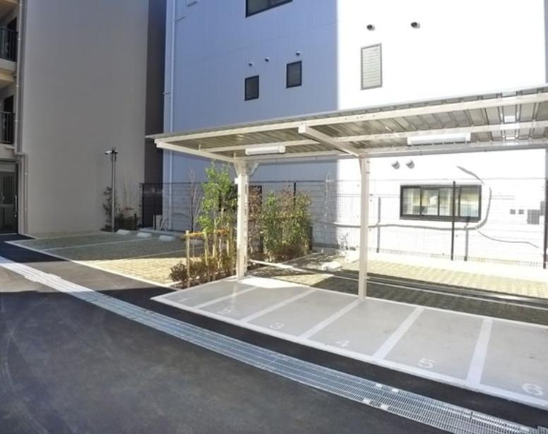 ＧＲＡＮ ＰＡＳＥＯ ＫＩＹＯＳＵＭＩＳＨＩＲＡＫＡＷＡⅡの駐車場