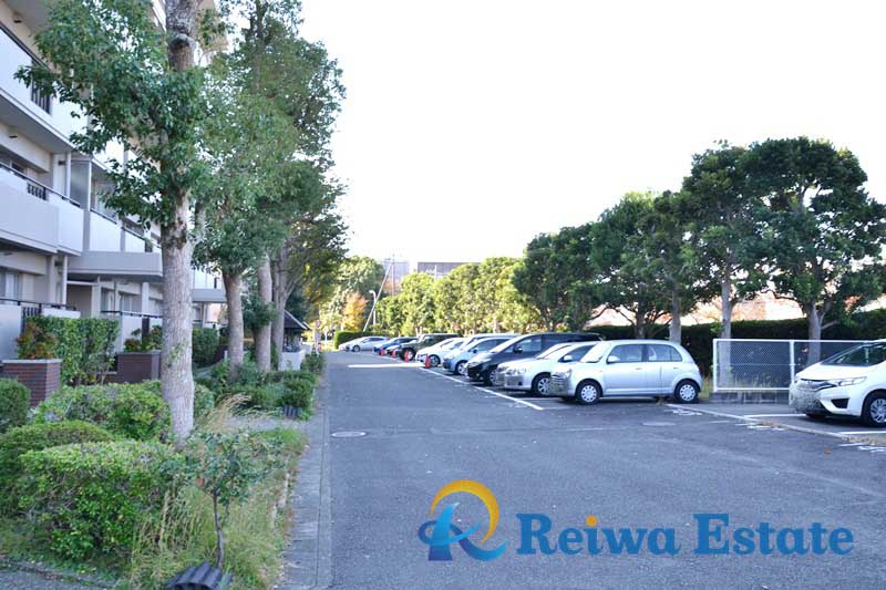 パークタウン茅ヶ崎　2号棟の駐車場