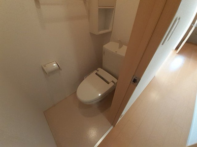 【トイレ】 | リジェールⅢ | ゆったりとした空間のトイレです