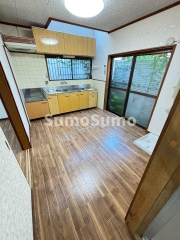 上甲子園１丁目貸家の居間・リビング