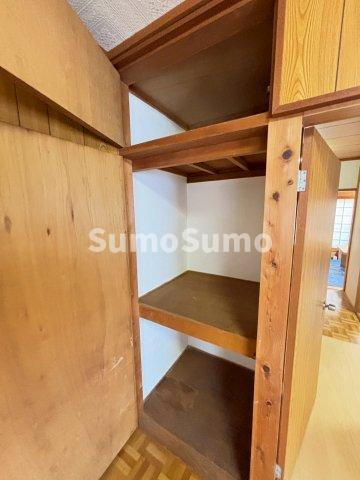 上甲子園１丁目貸家の収納