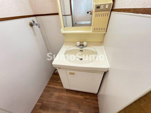 上甲子園１丁目貸家の洗面所