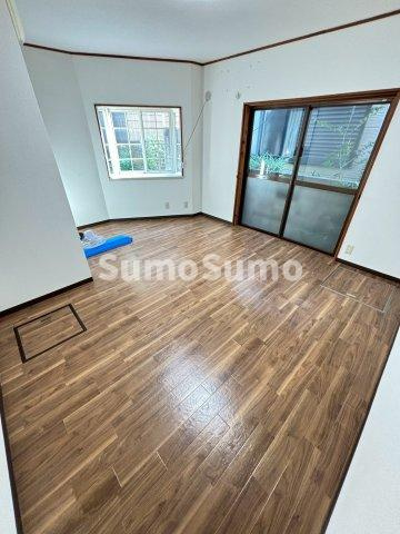 上甲子園１丁目貸家の居間・リビング