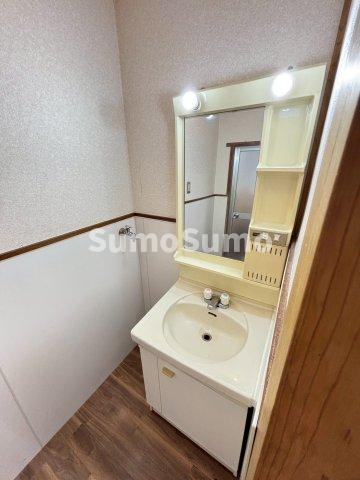 上甲子園１丁目貸家の洗面所