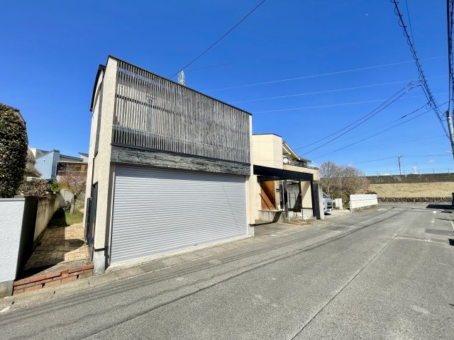 【中古戸建】前橋市上小出町の前面道路含む現地写真|■外観