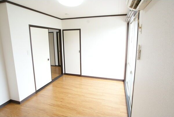 サンコーポNo.8の洋室