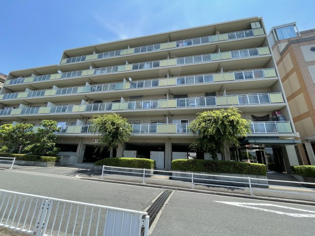 フロレスタ・ミオ山田池公園の外観|外観もきれいです