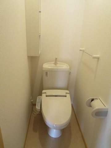 サニースクエアＢのトイレ|ゆったりとした空間のトイレです