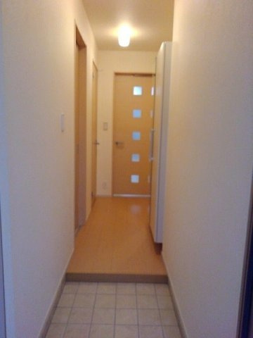 カーサ　アルベロディピノＡの玄関|シンプルで使いやすい玄関です