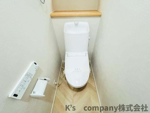 ◎茅ヶ崎市ひばりが丘　中古戸建のトイレ|白を基調とした清潔感のあるトイレ◇