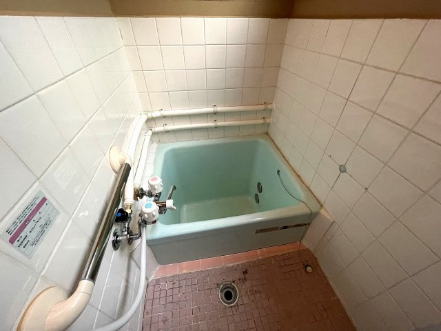 大和高田市大字市場のハイツの浴室