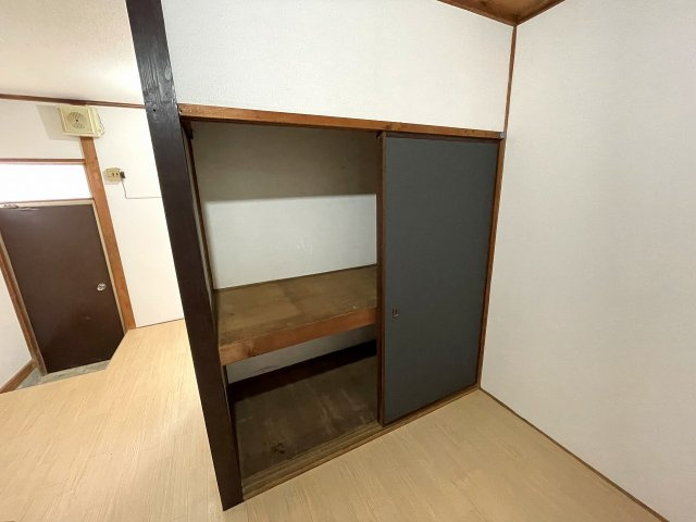 大和高田市大字市場のハイツの収納