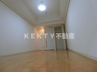 【居間・リビング】 | アーデン目黒不動前 | こちらのリビングで趣味の時間をお楽しみください