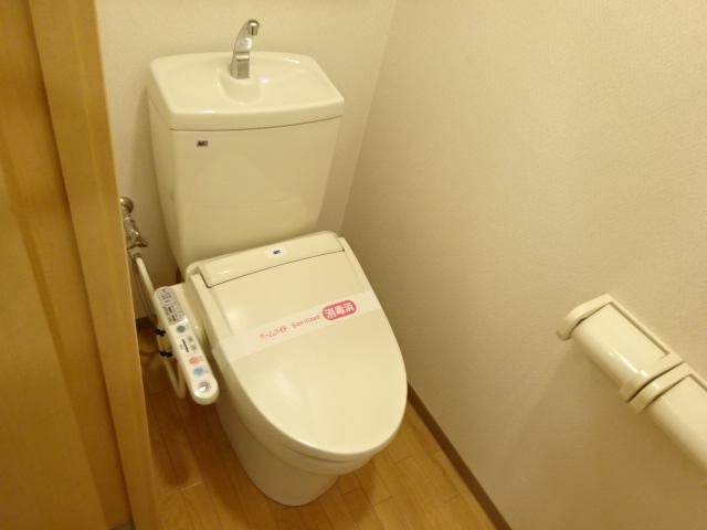 【トイレ】 | エルヴェ東小向Ⅱ | シャワー付トイレ（イメージ）