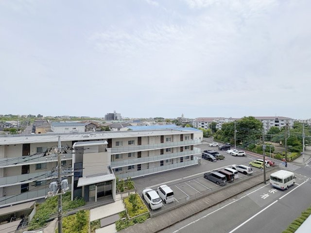 シャトー・ベルヴュー三郷の展望|バルコニーからの眺めです