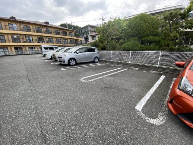 アウローラの駐車場