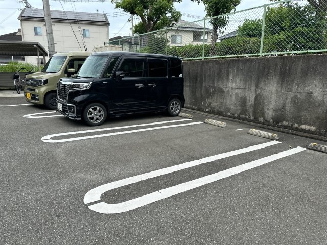リバーサイドヴィレッジの駐車場