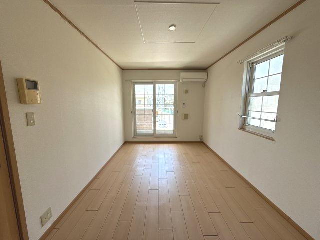 ブルーメ野里Ｂの居間・リビング