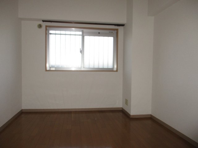 日本泉ビルの内装