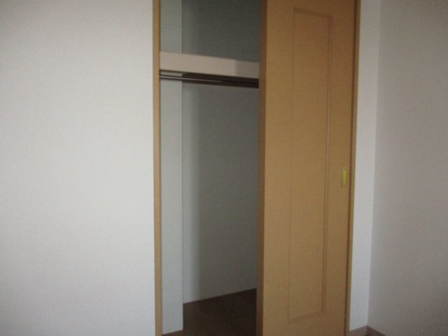 日本泉ビルの収納