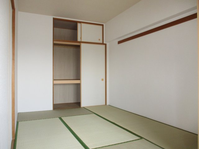 日本泉ビルの内装