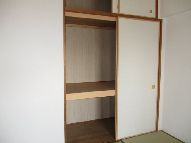 日本泉ビルの収納