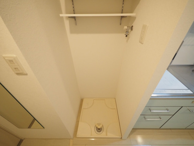 【設備】 | SERENiTE谷四 | 洗濯機置き場は室内にあります