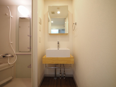 【洗面所】 | SERENiTE谷四 | 独立洗面台です
