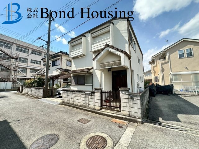 住環境良好・お好みでリフォーム可能　魚住町清水　築38年の前面道路含む現地写真