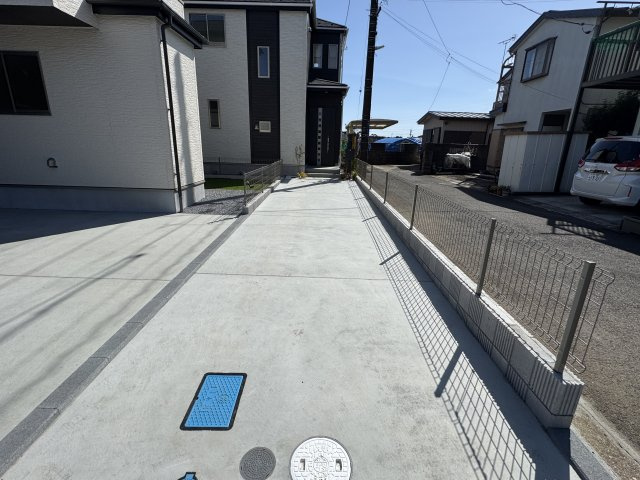 柏市伊勢原１丁目新築戸建【十余二小学校：10分】の駐車場|2号棟駐車スペース・縦列2台駐車可