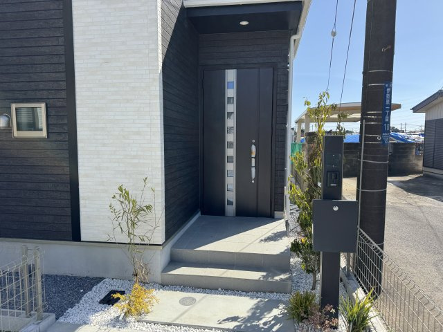 柏市伊勢原１丁目新築戸建【十余二小学校：10分】のエントランス|エントランス・玄関ポーチ