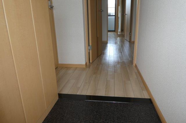 プロニティーＭＡＢＩの玄関