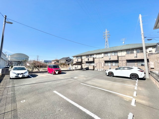 グレイスコートの駐車場