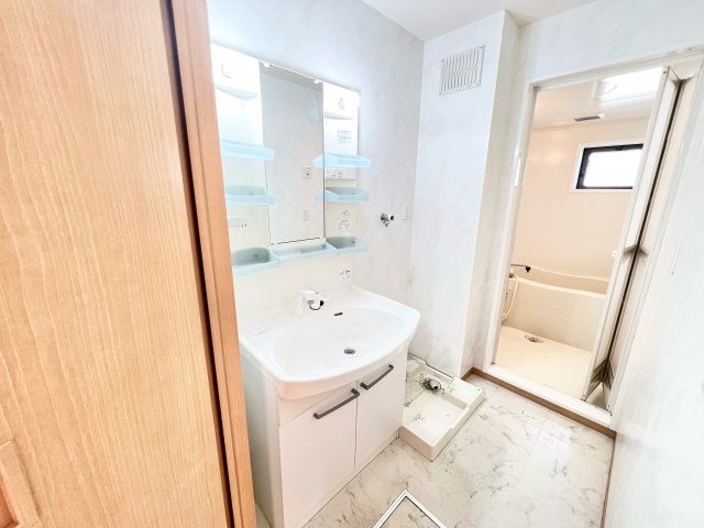 グレイスコートの洗面所|※別部屋参考写真