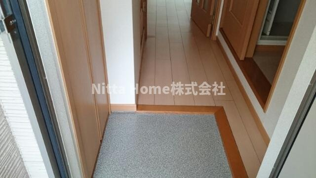 ファインズ　コートの玄関|シューズボックスがついた玄関です◎