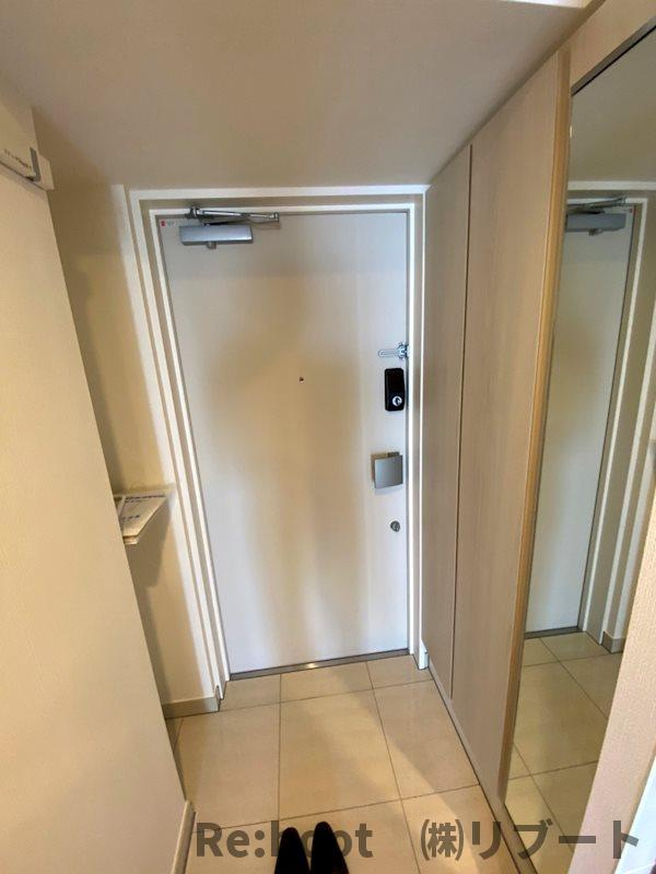 レフィールオーブ南行徳駅前の玄関