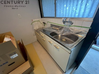 収納スペース豊富なキッチンです。