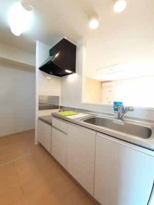 【キッチン】 | フェスティナ・レンテ