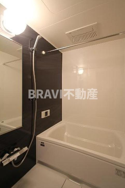 Forest Court 南大江公園 BRAVI不動産の浴室