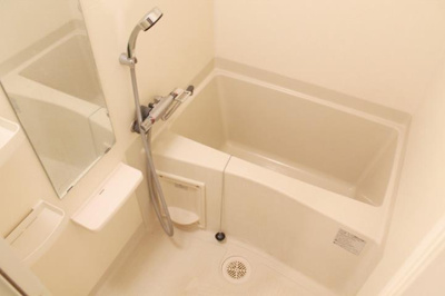 【浴室】 | プレサンス松屋町ファステ   | コンパクトで使いやすいお風呂です