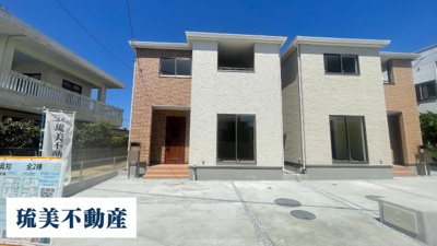 【外観】 | 読谷村渡具知（全2棟）ラスト1号棟 | 1号棟　並列駐車2台可♪