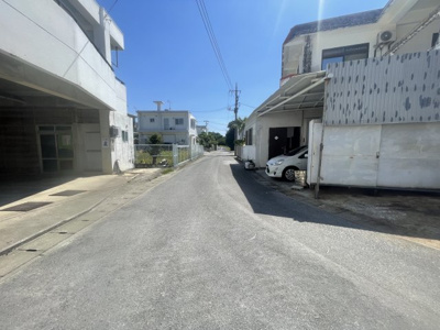 【前面道路含む現地写真】 | 読谷村渡具知（全2棟）ラスト1号棟 | ※南側道路5m♪