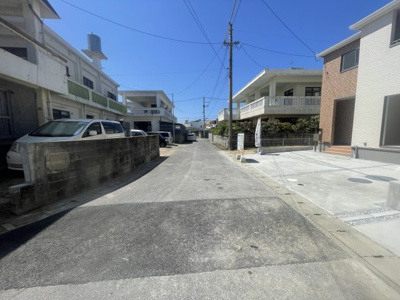 【前面道路含む現地写真】 | 読谷村渡具知（全2棟）ラスト1号棟 | ※南側道路5m♪