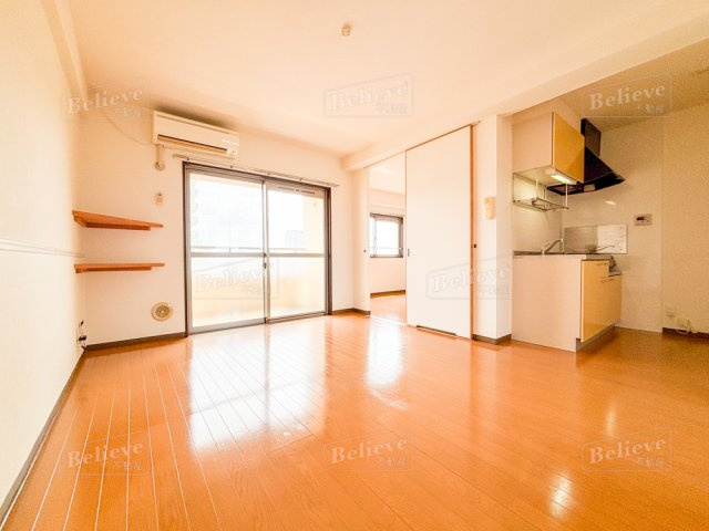 すかる梅満の内装