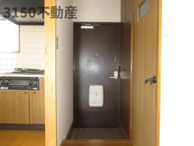マンションササキの玄関