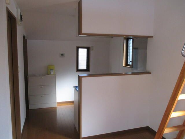 フラット鷹の台の洋室