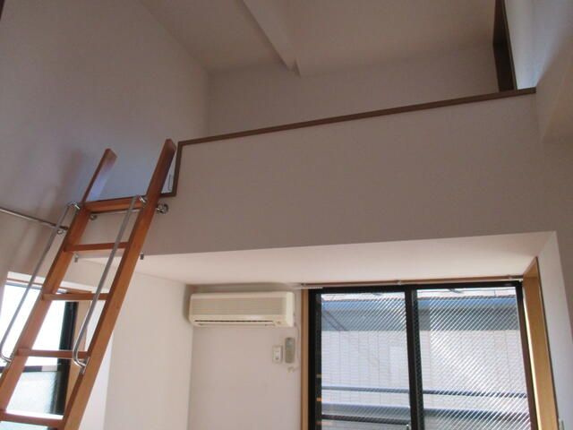 フラット鷹の台の寝室