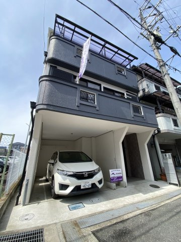 倉治3丁目 戸建の外観|2020年に外壁・屋根塗装済み♪パリッとしたカッコいい外観です♪雨の日も快適な屋内ガレージ♪